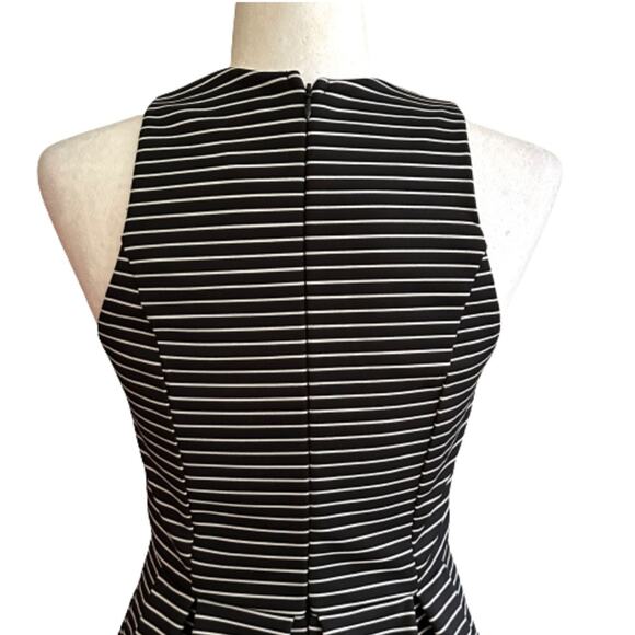 Mi Ami Black White Stripe Sleeveless Pockets Dress Size Medium NEW - Picture 5 of 12